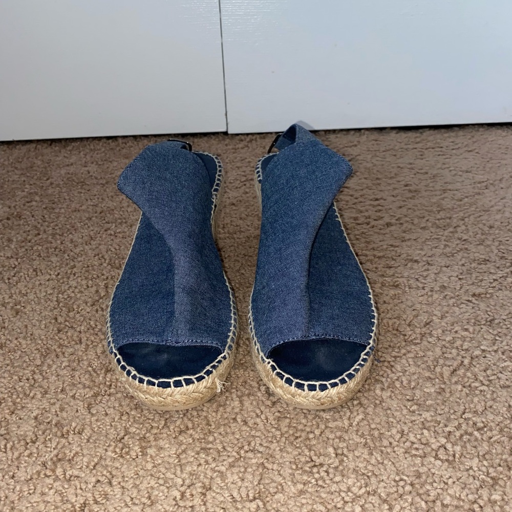 Wedge Heels - Picture 3 of 5